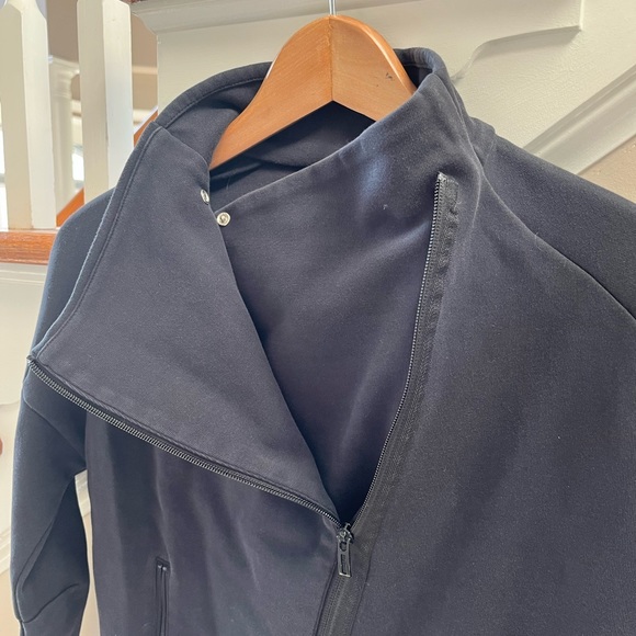 Adidas Crop Zip Up - Picture 5 of 9